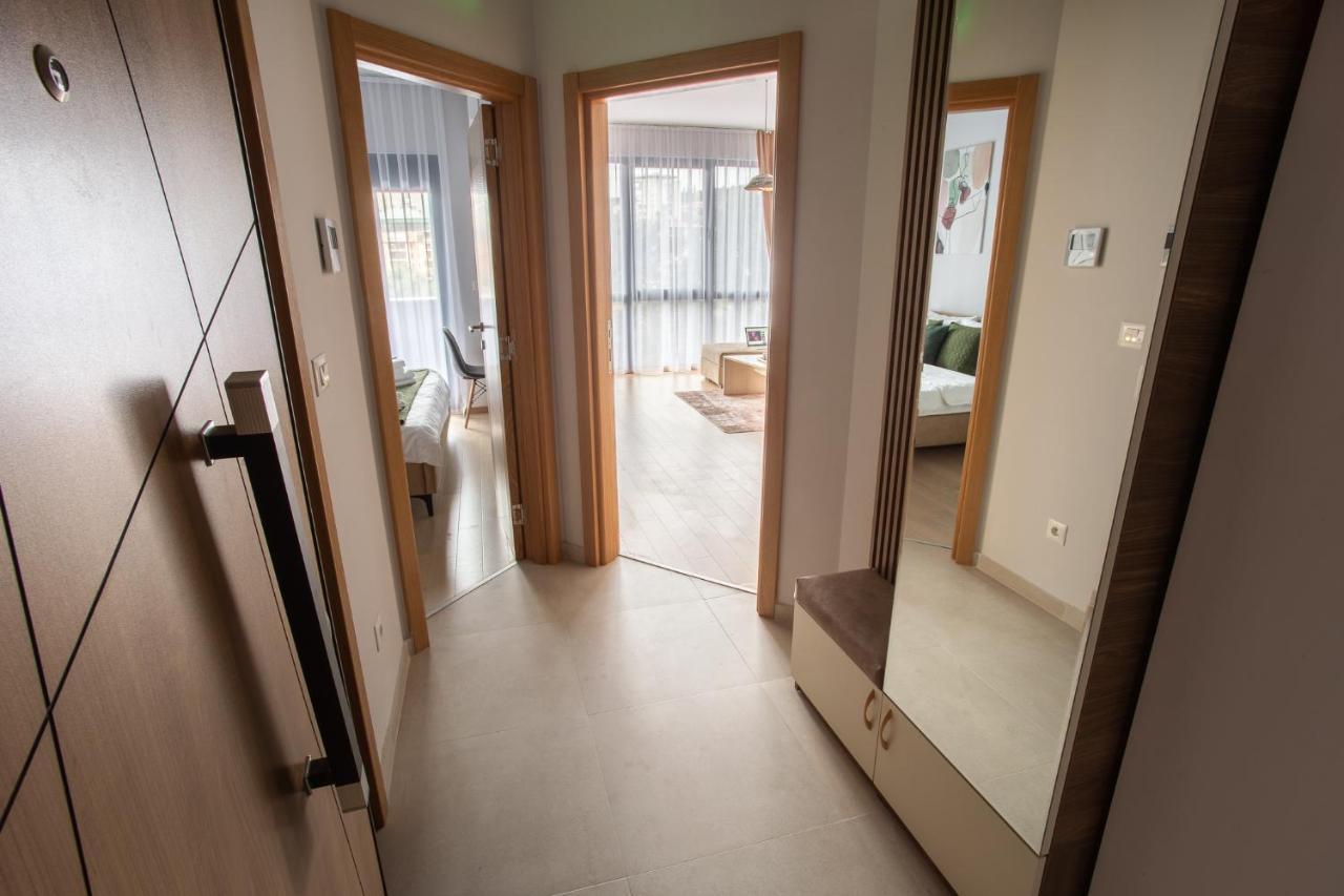 פודגוריצה Lina - Pg, Moraca River Apartment מראה חיצוני תמונה