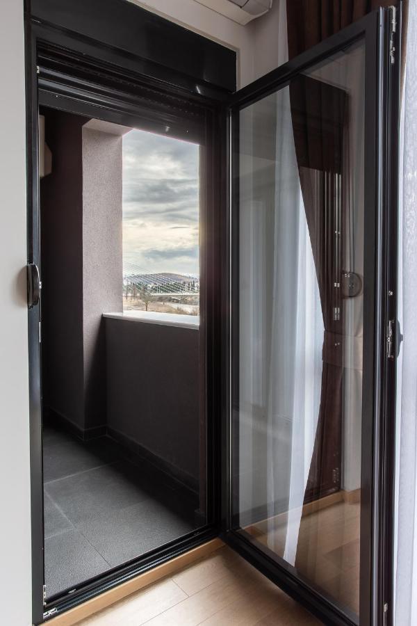 פודגוריצה Lina - Pg, Moraca River Apartment מראה חיצוני תמונה