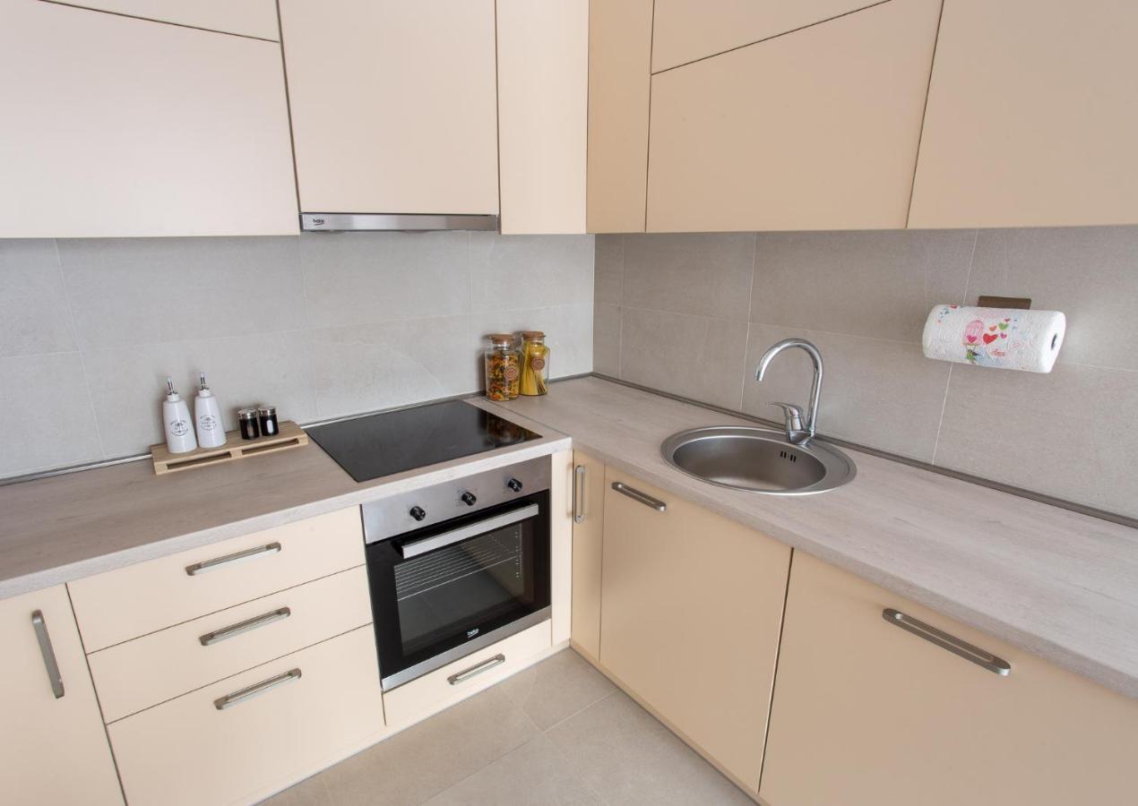 פודגוריצה Lina - Pg, Moraca River Apartment מראה חיצוני תמונה
